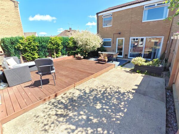 Browning Walk, Corby