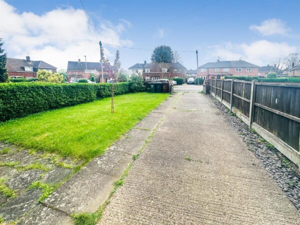 Highfield Grove, Corby