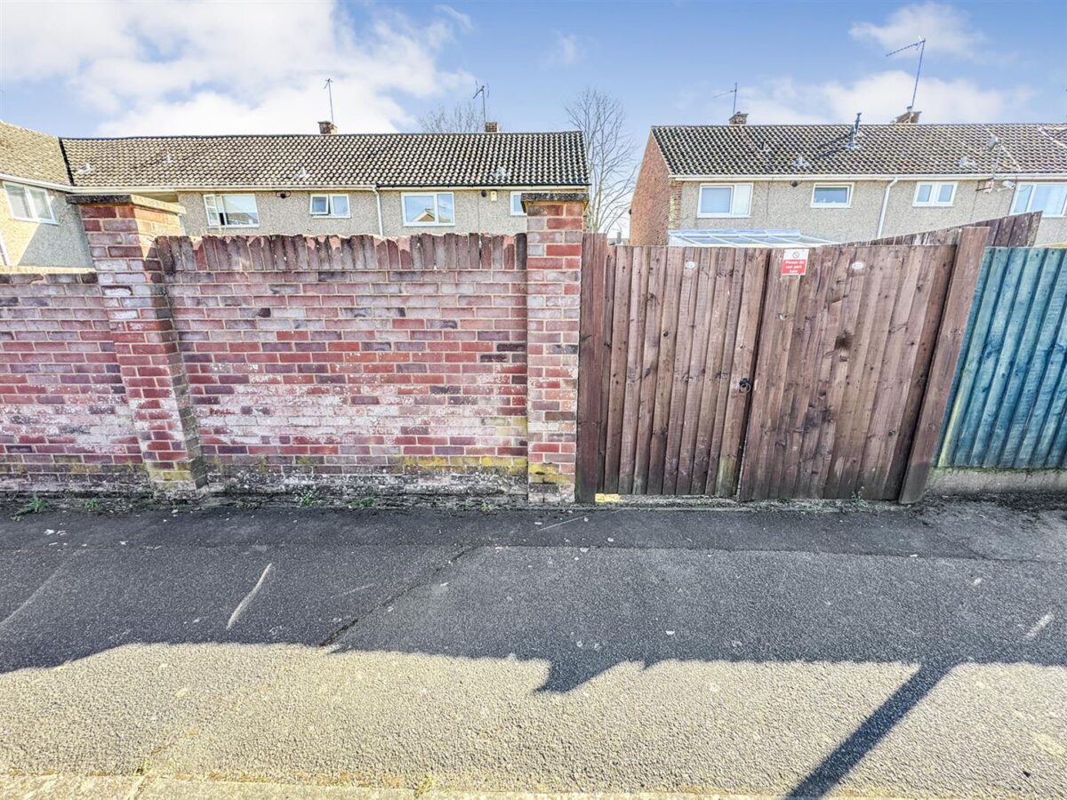 Langport Green, Corby