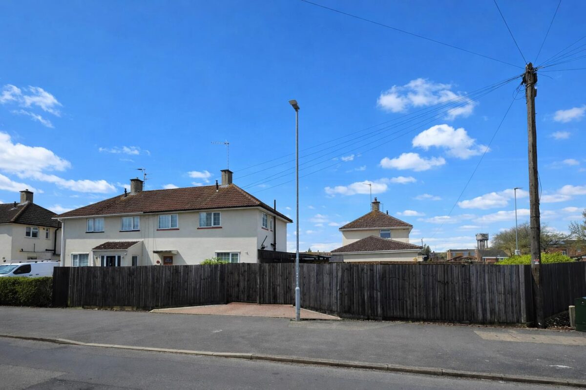 Shakespeare Way, Corby