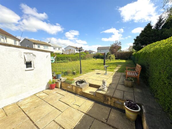 Studfall Avenue, Corby