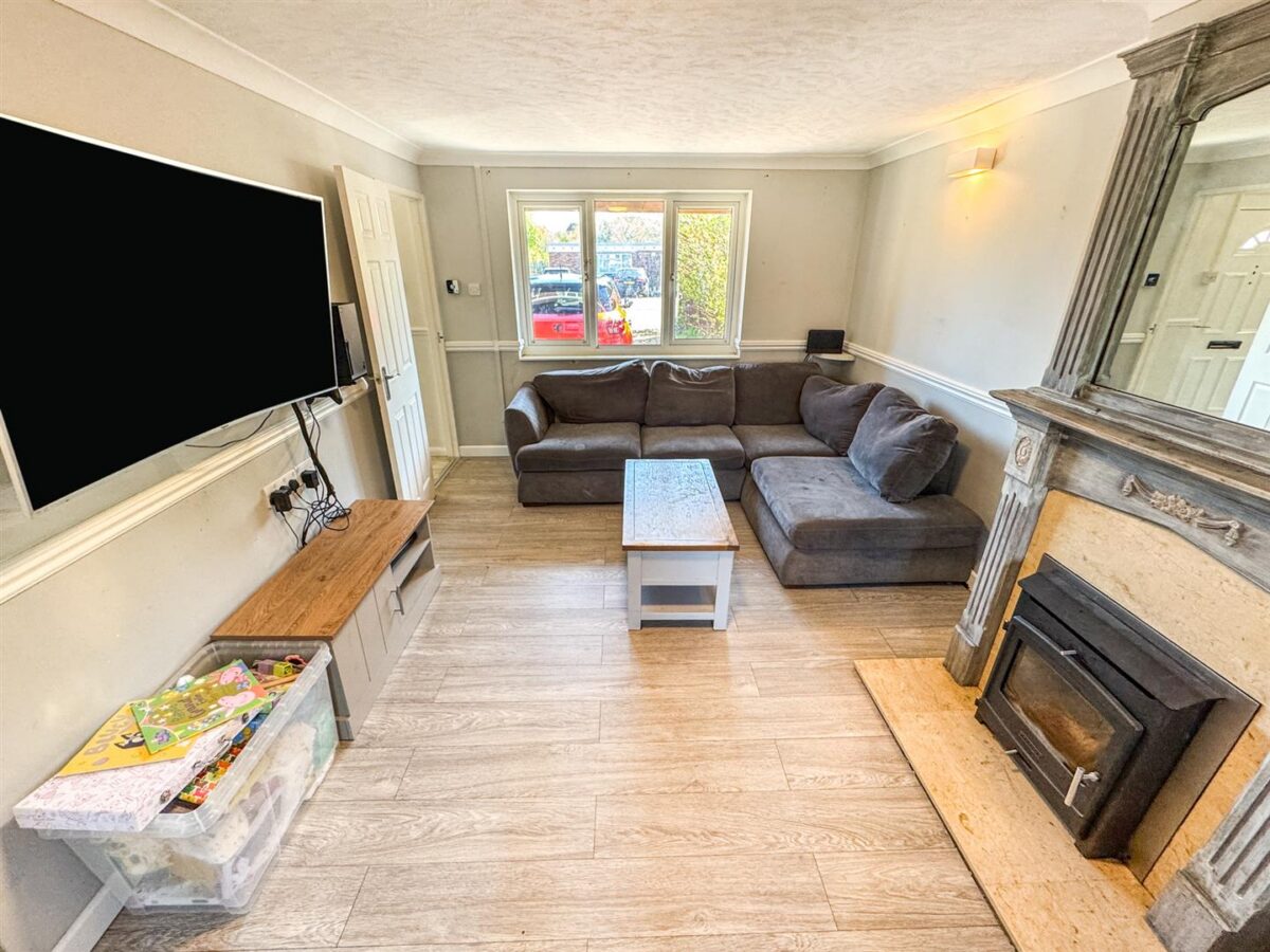 Croyde Avenue, Corby