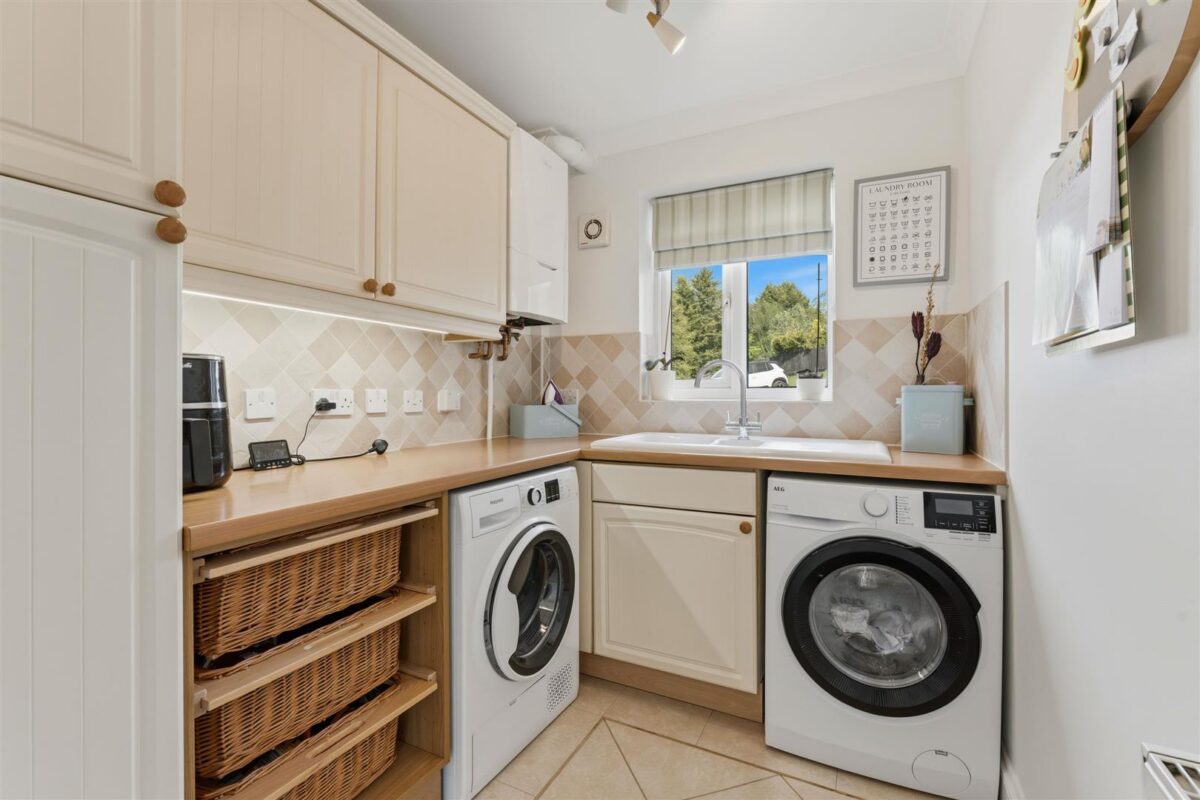 Beech Close, Desborough, Kettering