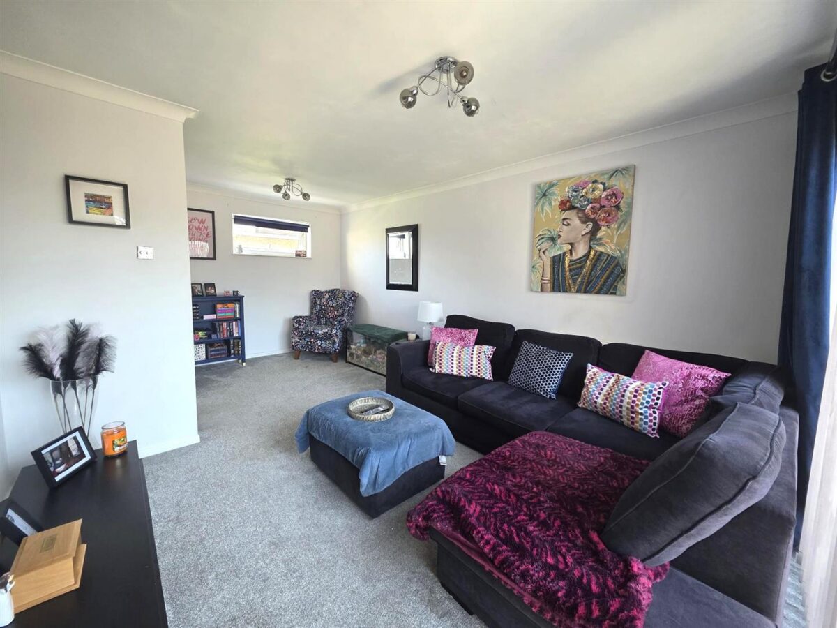 Browning Walk, Corby