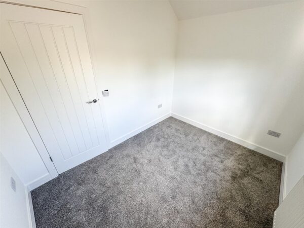 Franklin Fields, Corby