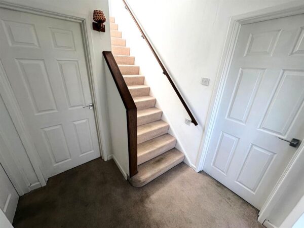 Studfall Avenue, Corby