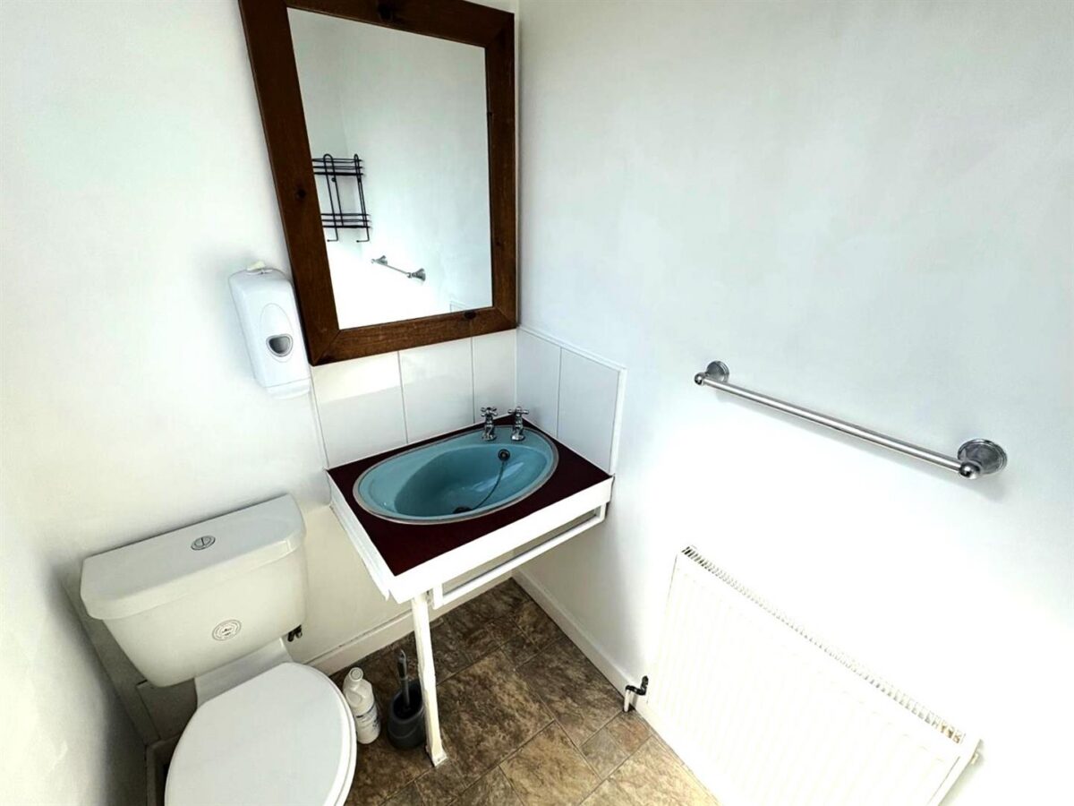 Studfall Avenue, Corby