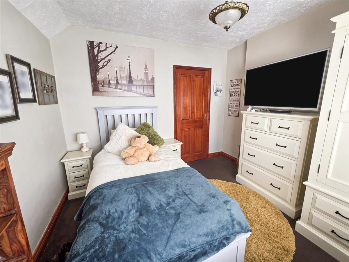 Shakespeare Way, Corby