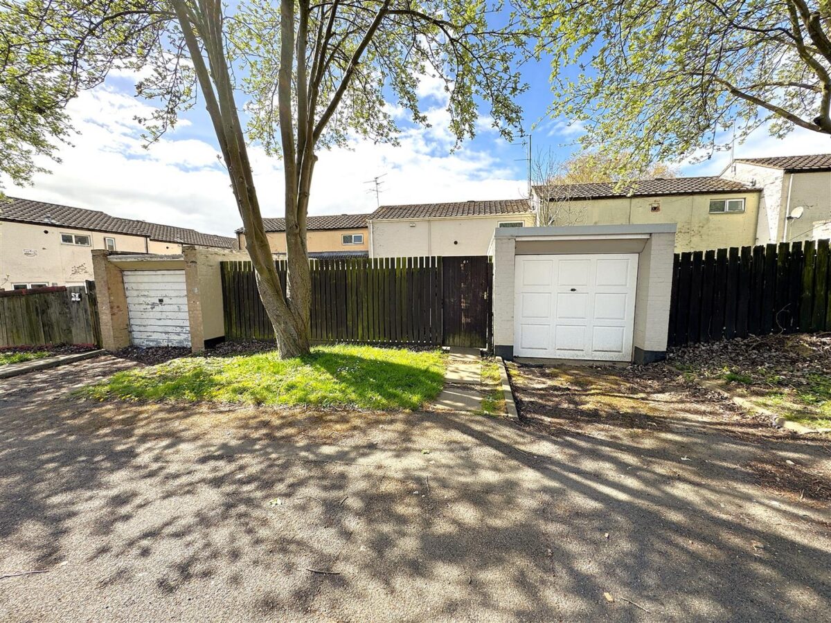 Kensington walk, Corby