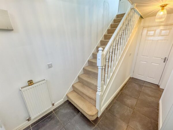 Fieldfare Close, Corby