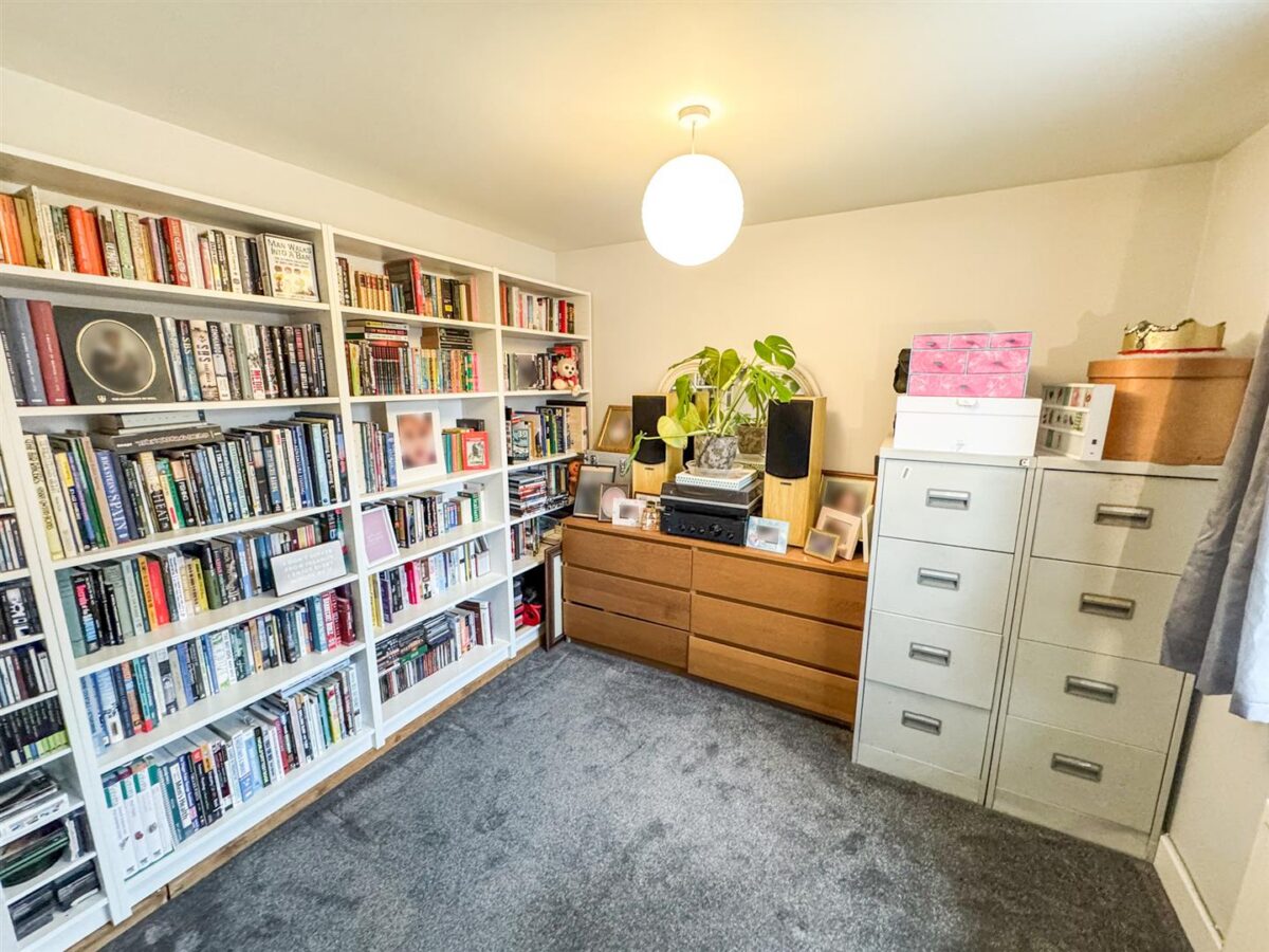 Melford Close, Corby