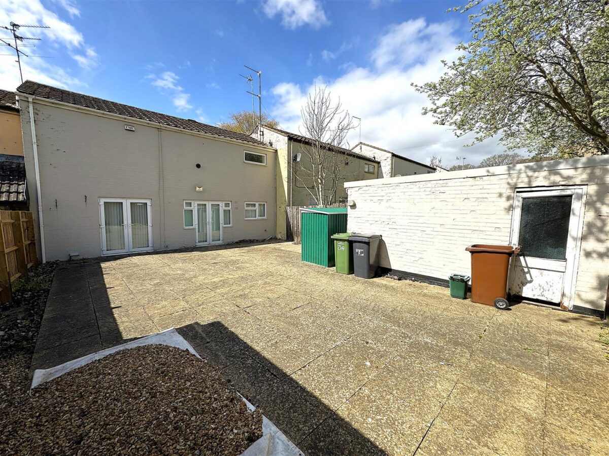 Kensington walk, Corby