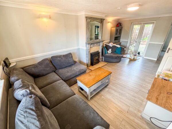 Croyde Avenue, Corby