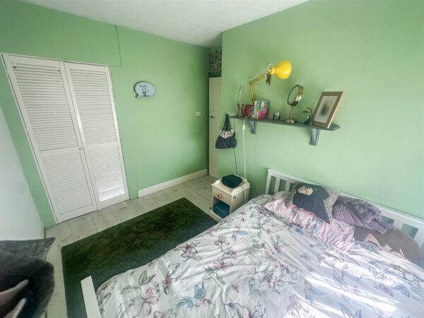 Highfield Grove, Corby
