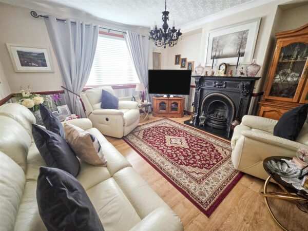 Shakespeare Way, Corby