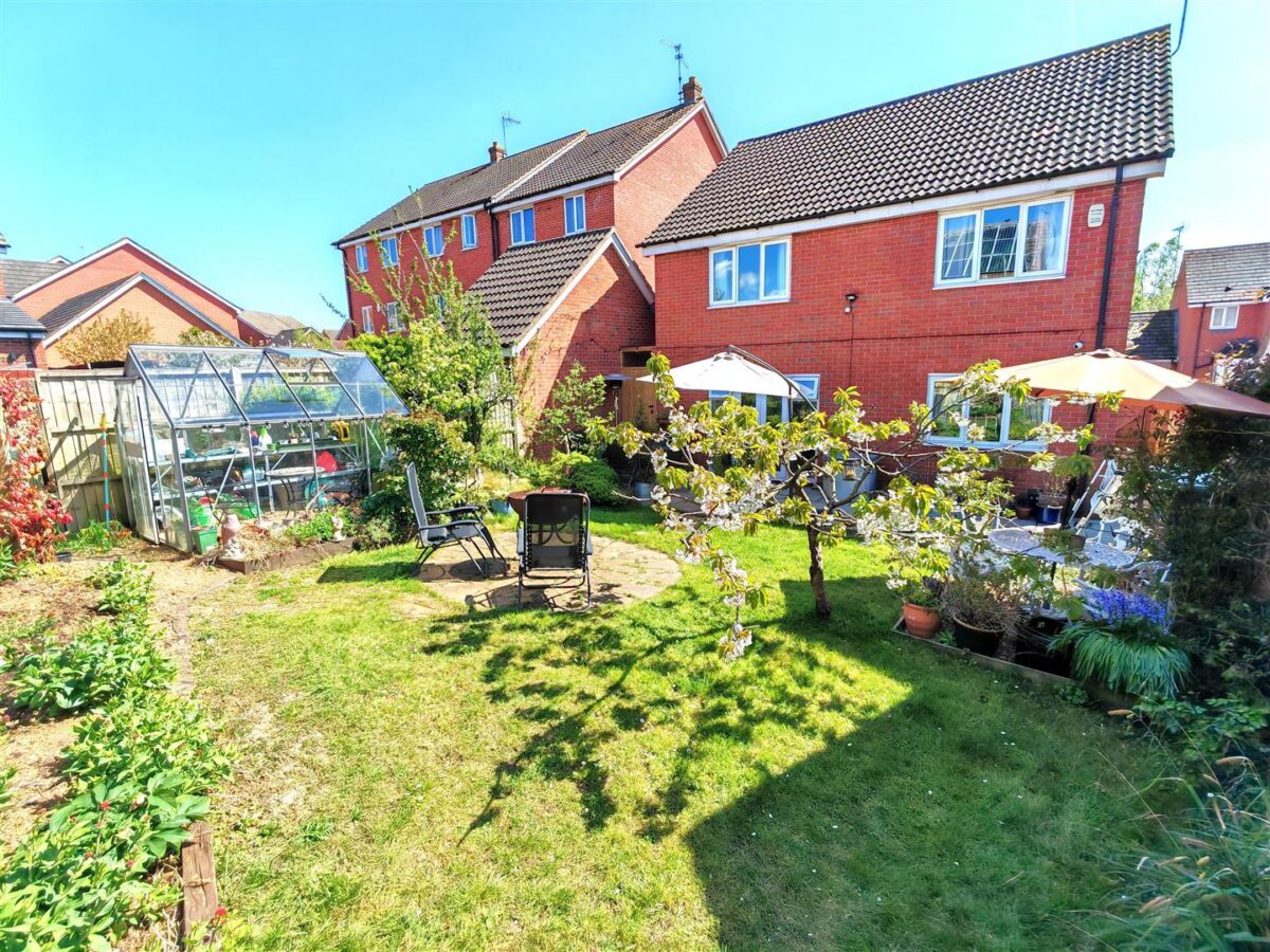 Melford Close, Corby