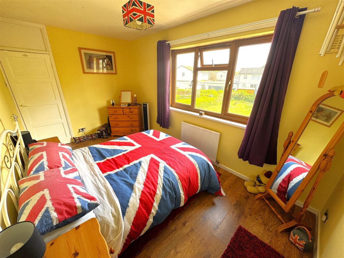 Studfall Avenue, Corby