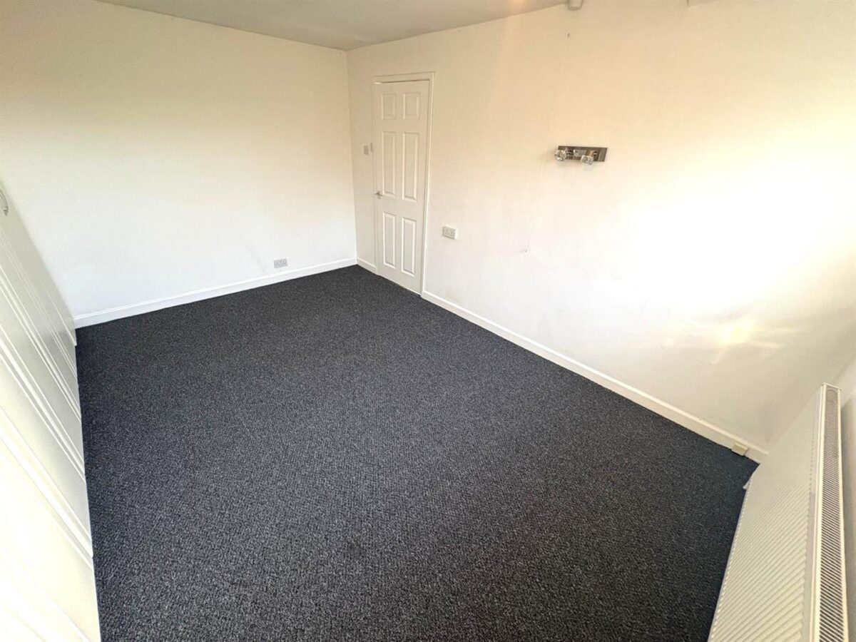 Studfall Avenue, Corby