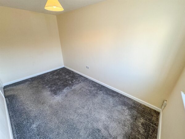 Langdale Grove, Corby