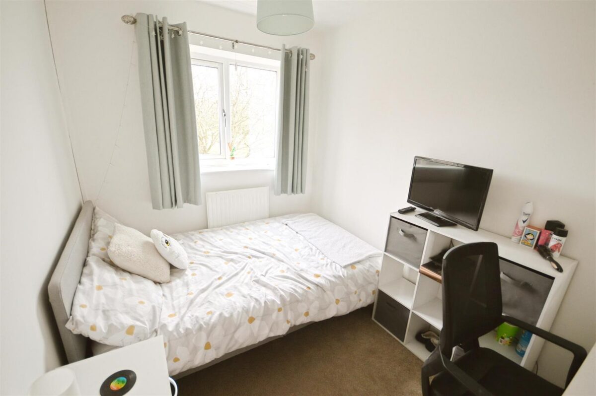 Charnwood Road, Corby