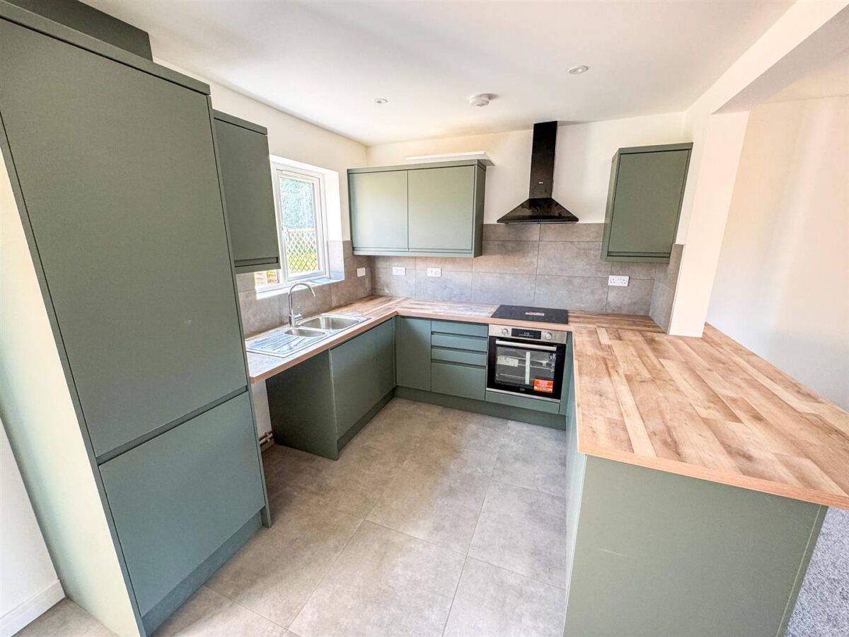 Franklin Fields, Corby