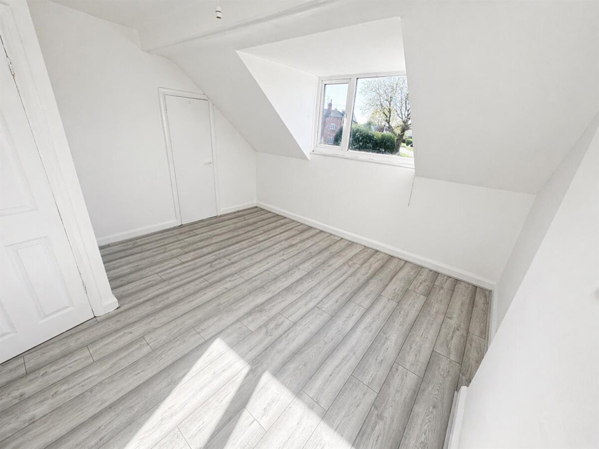 Whitworth Avenue, Corby