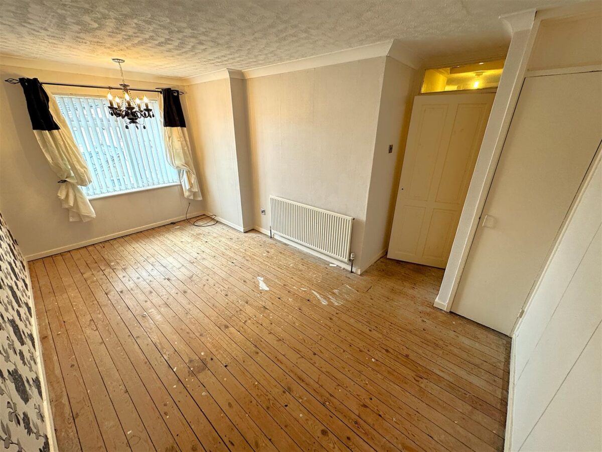 Kensington walk, Corby