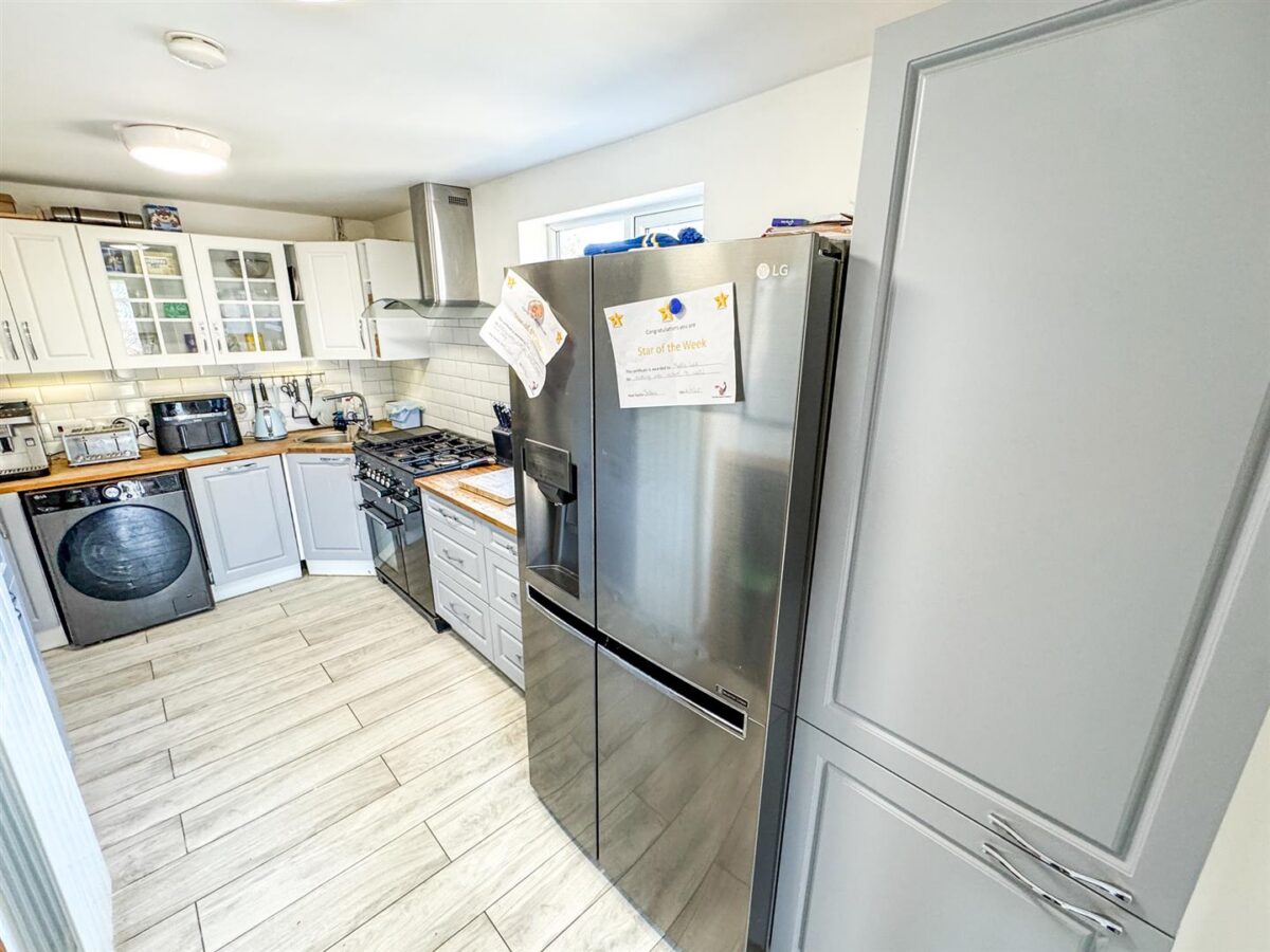 Croyde Avenue, Corby