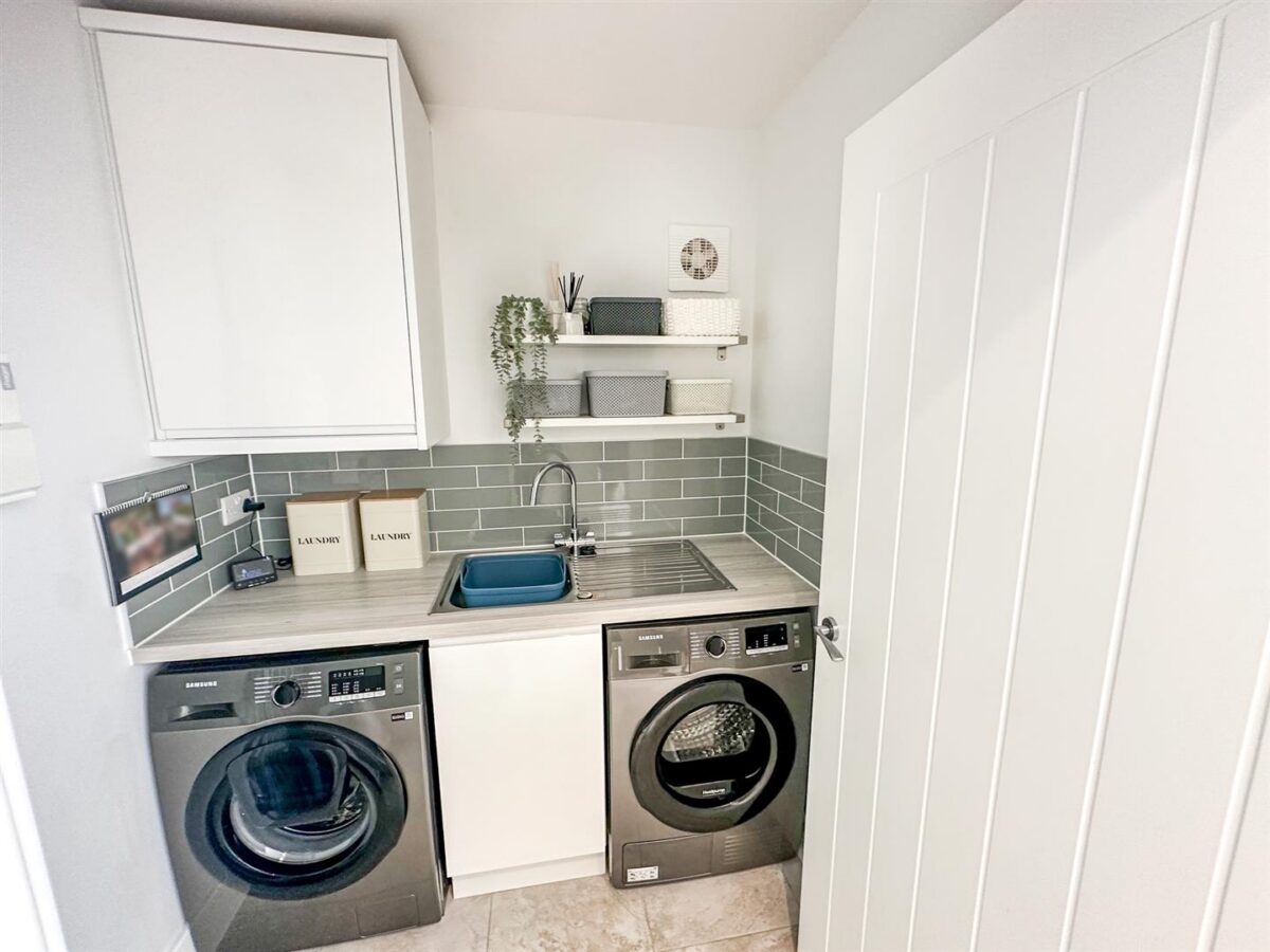 Park View, Corby