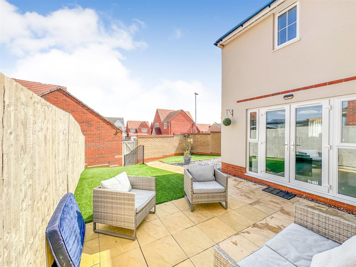Aintree Road, Corby