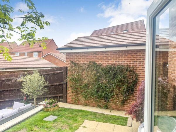 Arnold Drive, Corby
