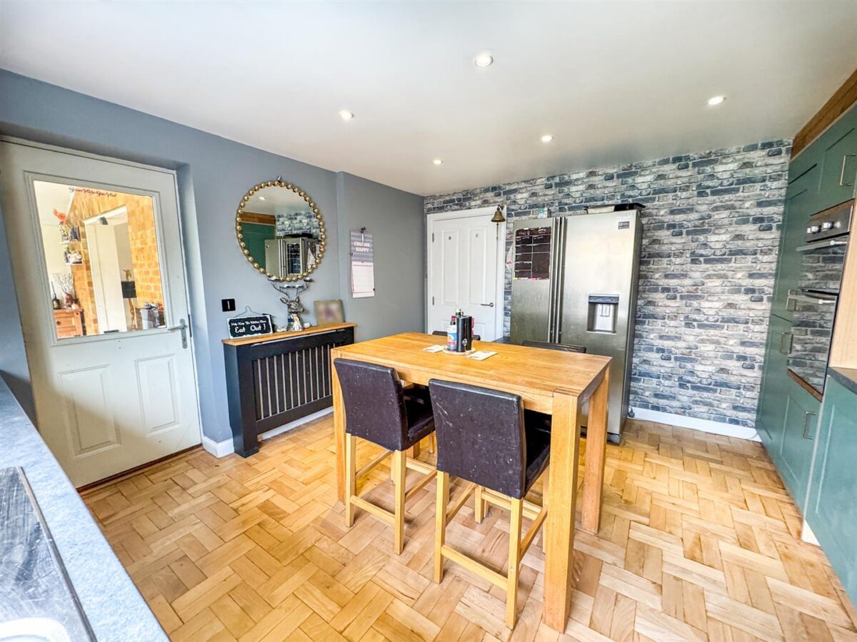 Cotswold Close, Corby
