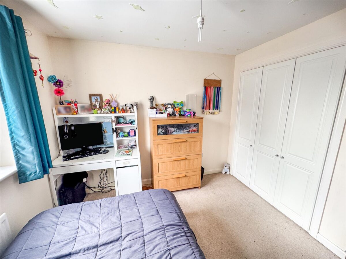 Cotswold Close, Corby