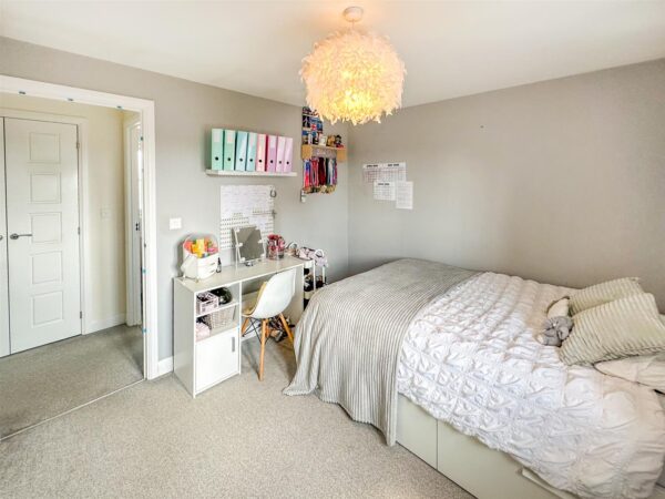 Aintree Road, Corby