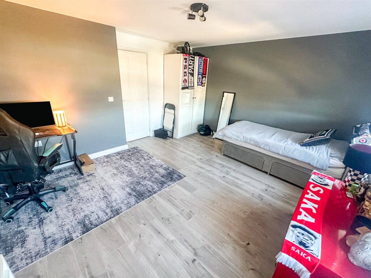 Gunnell Road, Corby