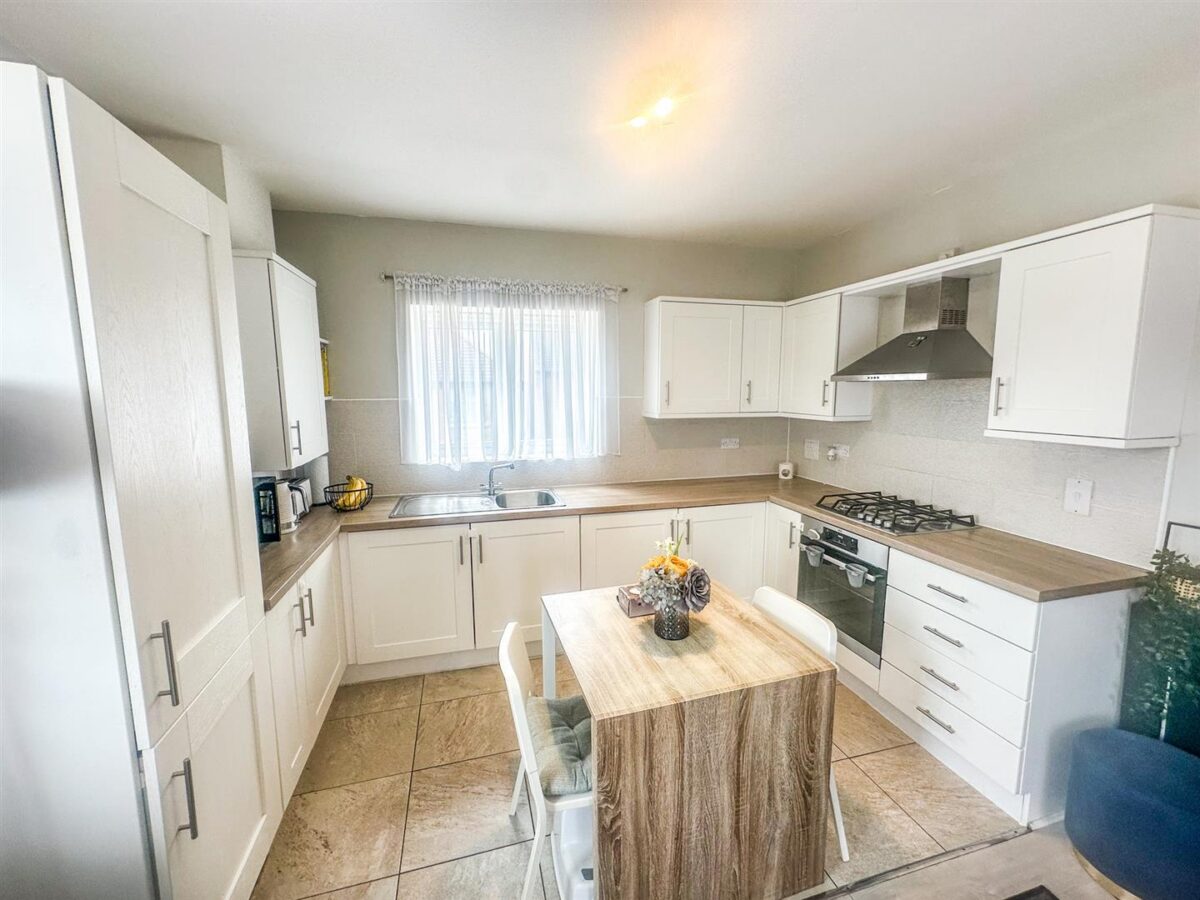 Slough Close, Corby