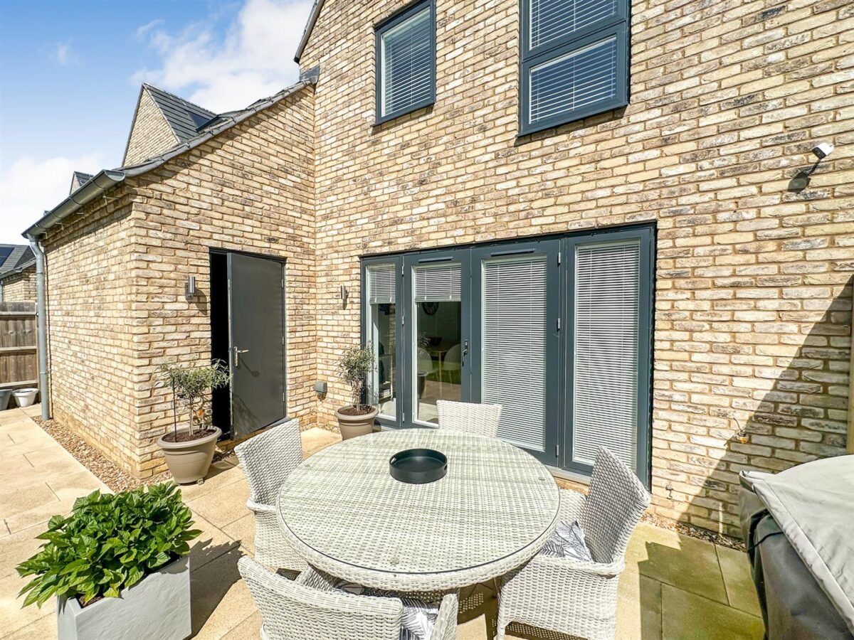 Park View, Corby