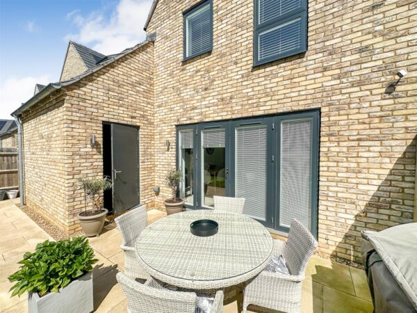 Park View, Corby