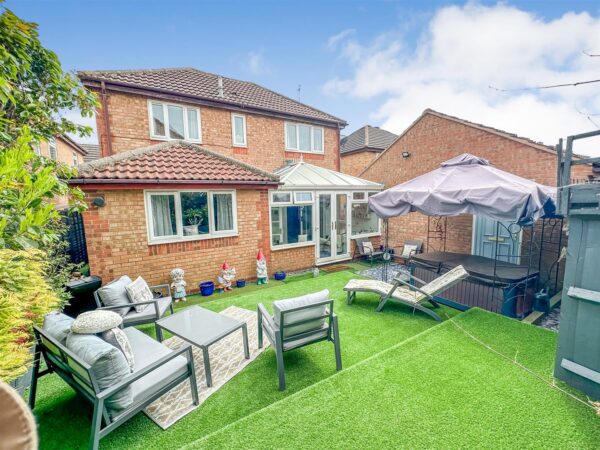 Waltham Close, Corby