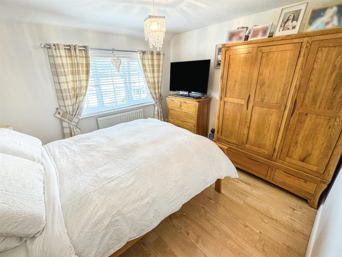 Mantlefield Road, Corby