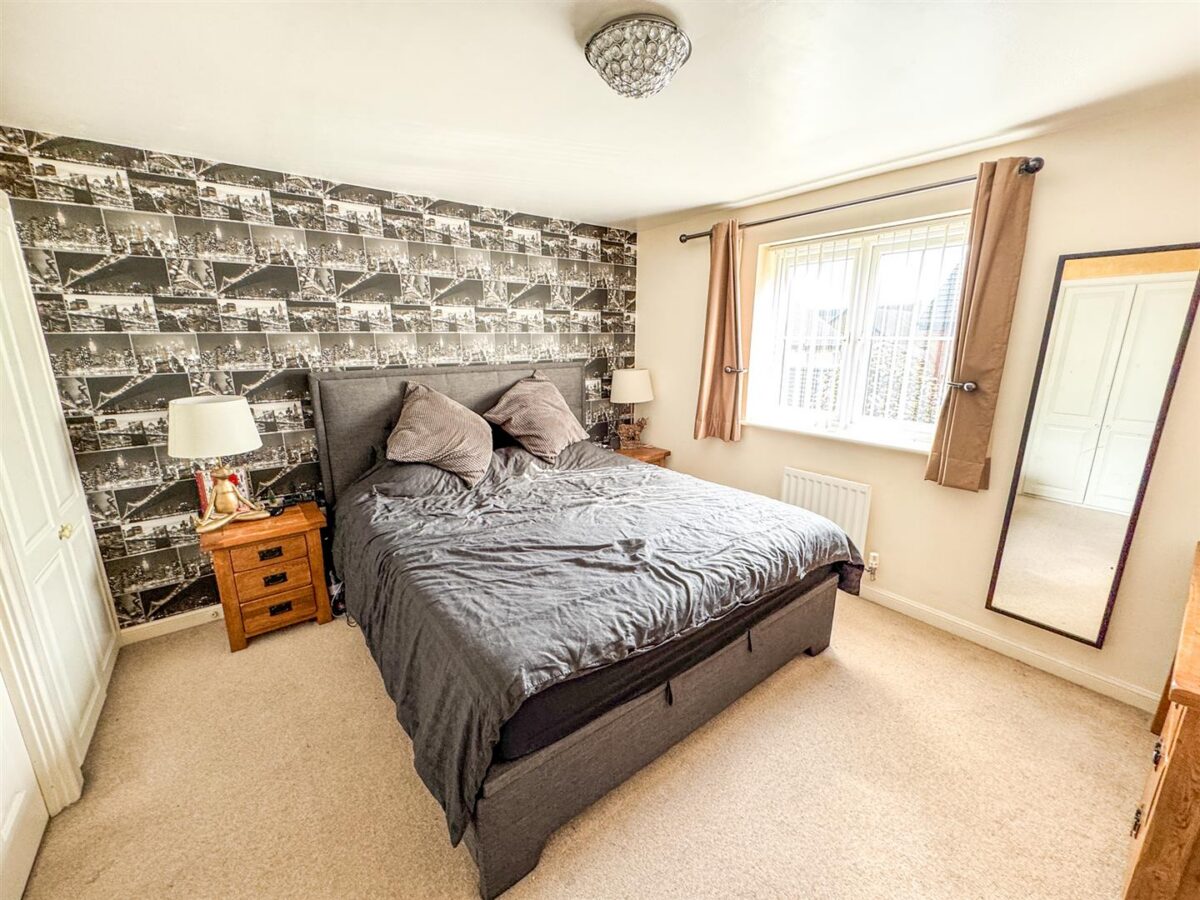 Cotswold Close, Corby