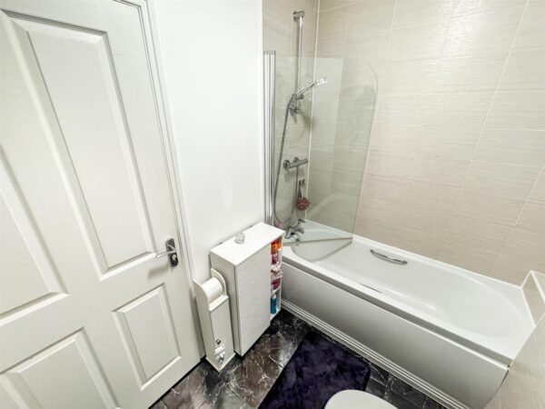 Slough Close, Corby