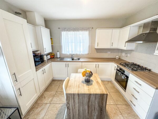 Slough Close, Corby