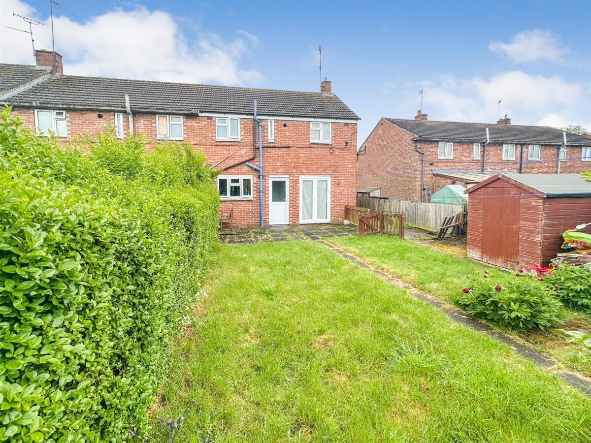 Kingsthorpe Avenue, Corby