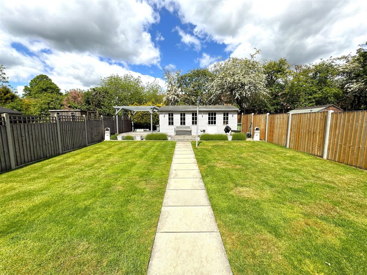 Cottingham Road, Corby