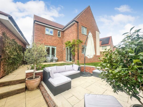 Arnold Drive, Corby