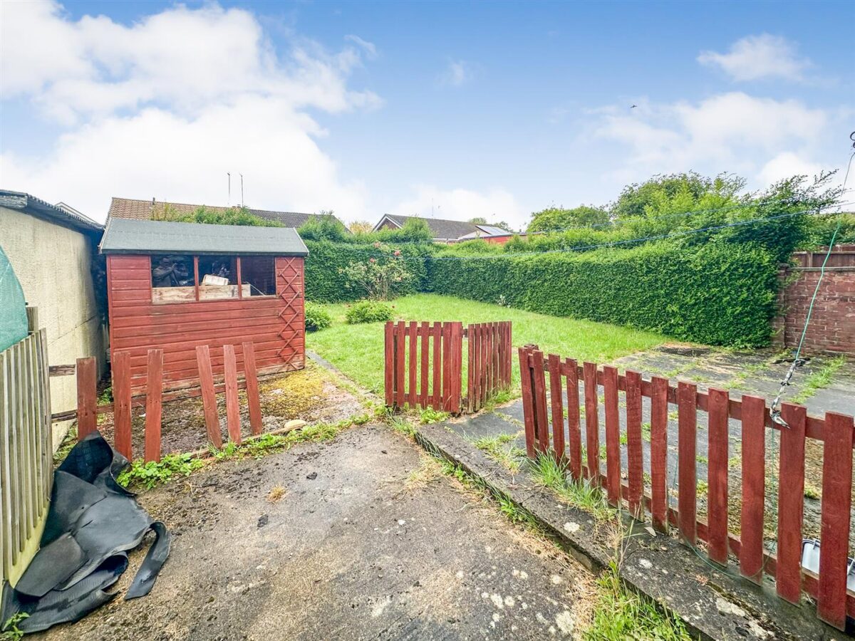 Kingsthorpe Avenue, Corby