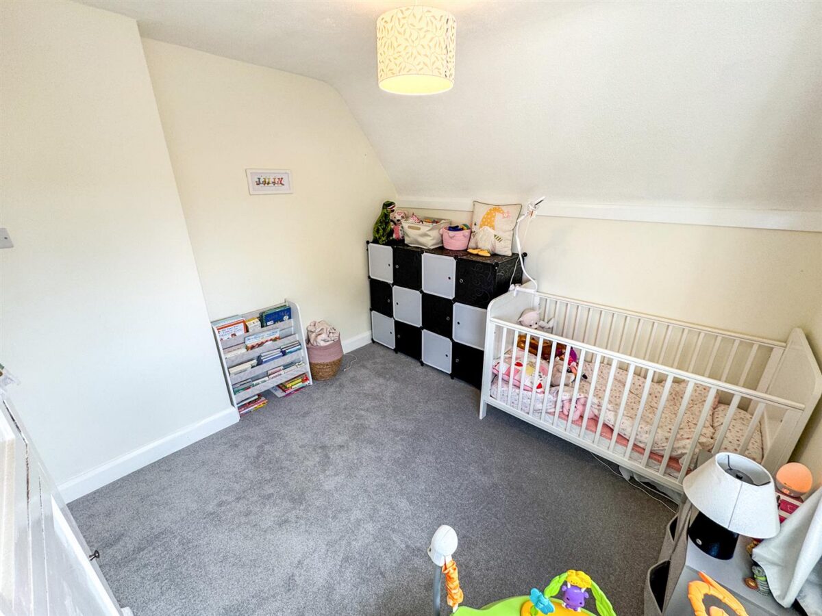 Faraday Grove, Corby