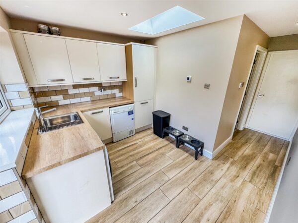 Cottingham Road, Corby