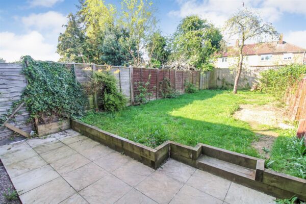 Whitworth Avenue, Corby
